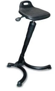 Null Stehhilfe, Sitz PU-Schaum Schwarz, Sitz H 610-820mm, Gestell Schwarz, Schräge Säule