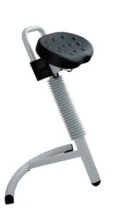 Null Stehhilfe, Sitz PU-Schaum Schwarz, Sitz HxBxT 670-910x366x333mm, Gestell RAL9005, Schräge Säule -Yongsheng-Geschäft 9ab335ea 6a36 48f6 81bb f47461c8d213